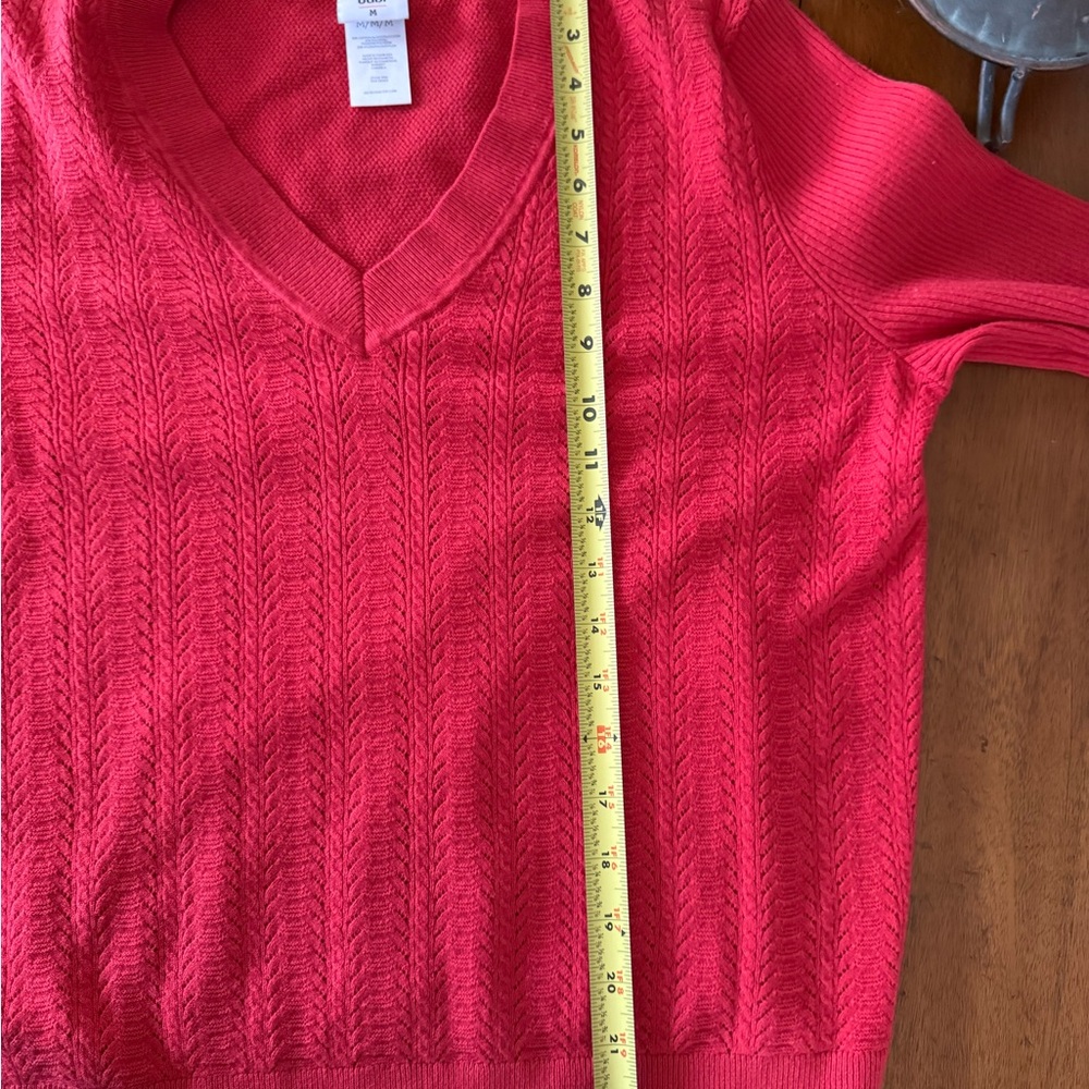 Cabi Perfect Pullover
Medium 
Fall ‘25 Limited Release - Picture 9 of 9